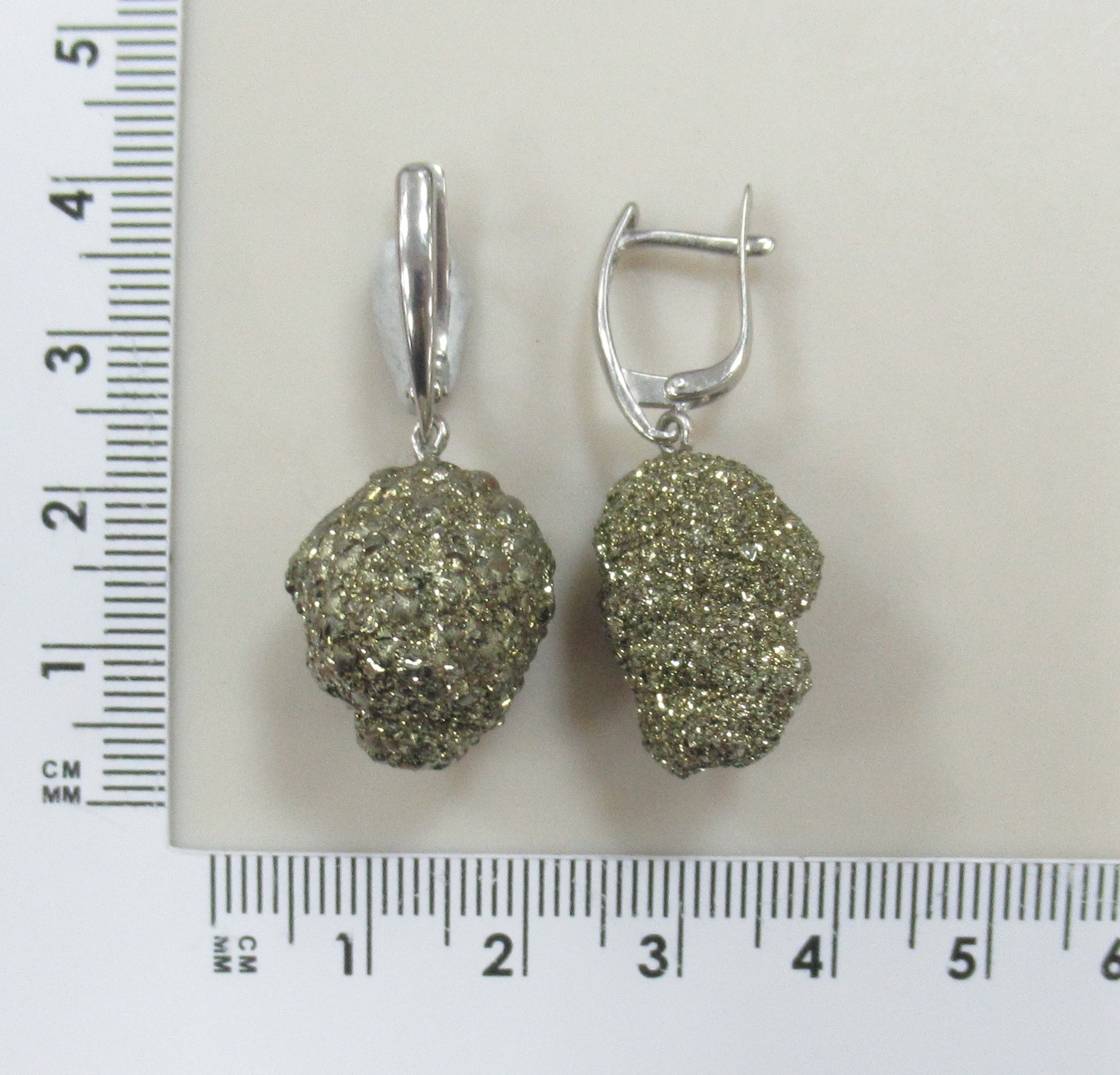 Серебряные серьги с пиритами